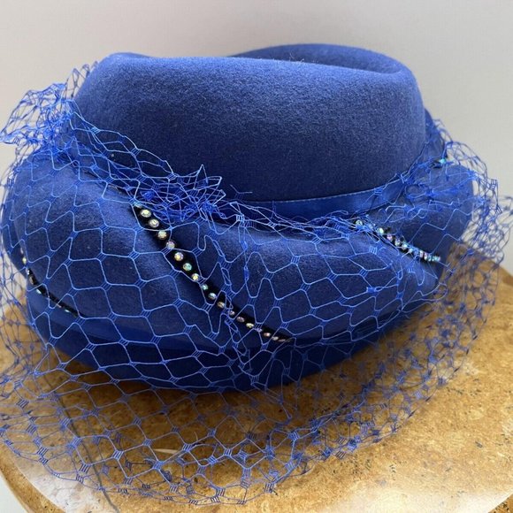 Vintage Women's Blue Mesh Veil Pillbox Fascinator Cap w/ Rhinestone Bow and Lace - Picture 15 of 15
